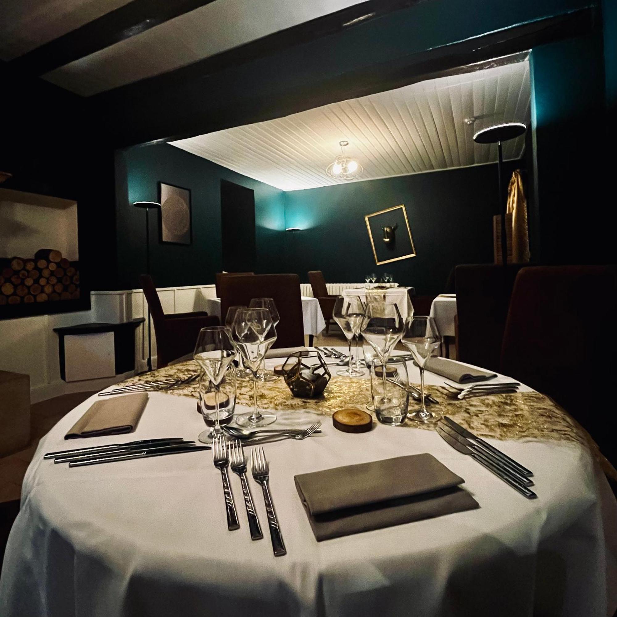 Logis Le Relais De La Voie Sacree Hotel Issoncourt Eksteriør billede