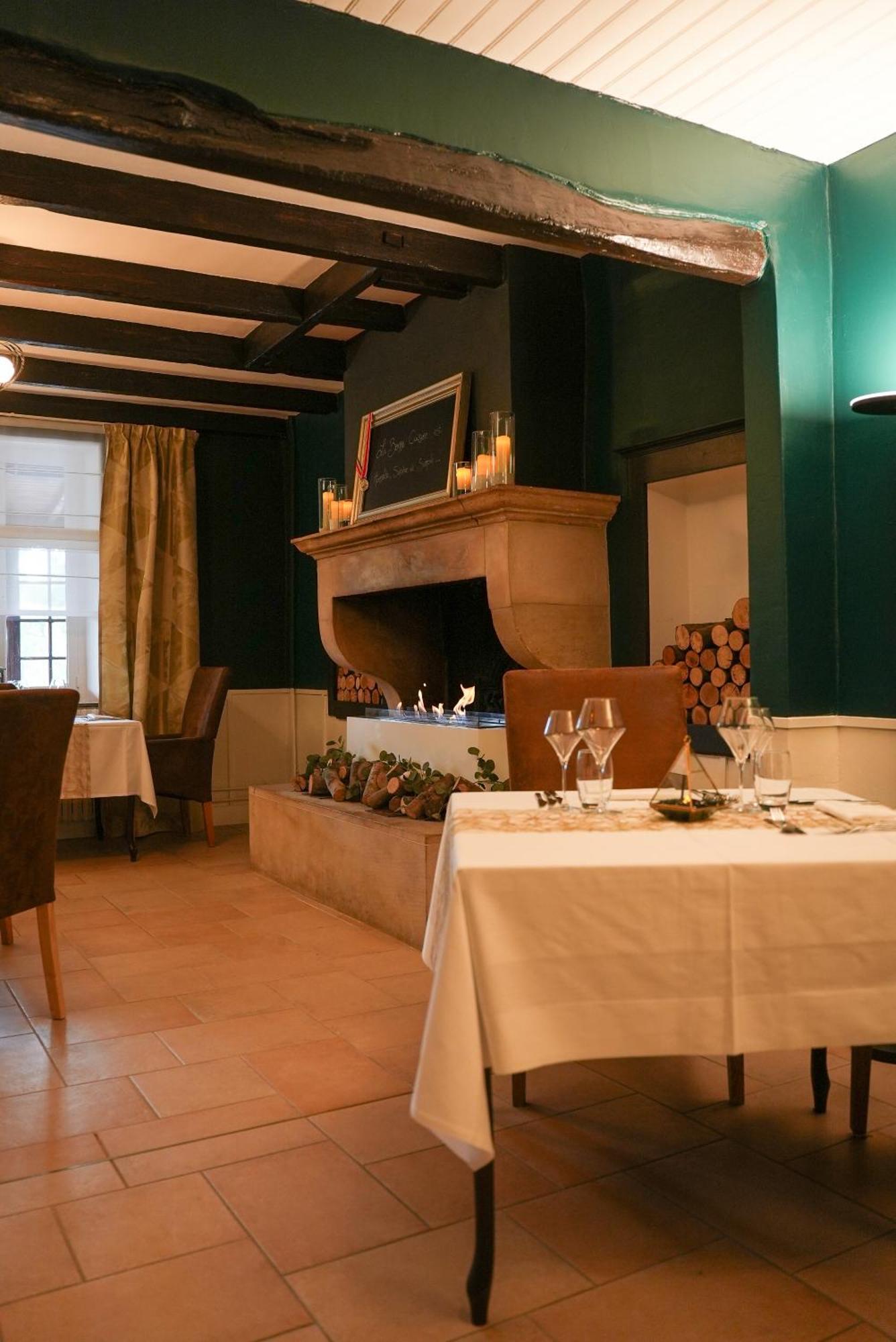 Logis Le Relais De La Voie Sacree Hotel Issoncourt Eksteriør billede