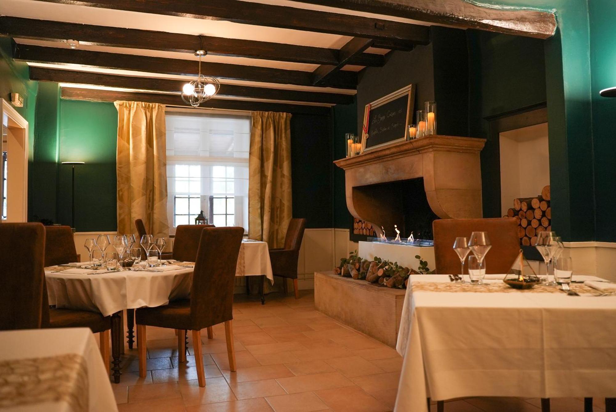 Logis Le Relais De La Voie Sacree Hotel Issoncourt Eksteriør billede