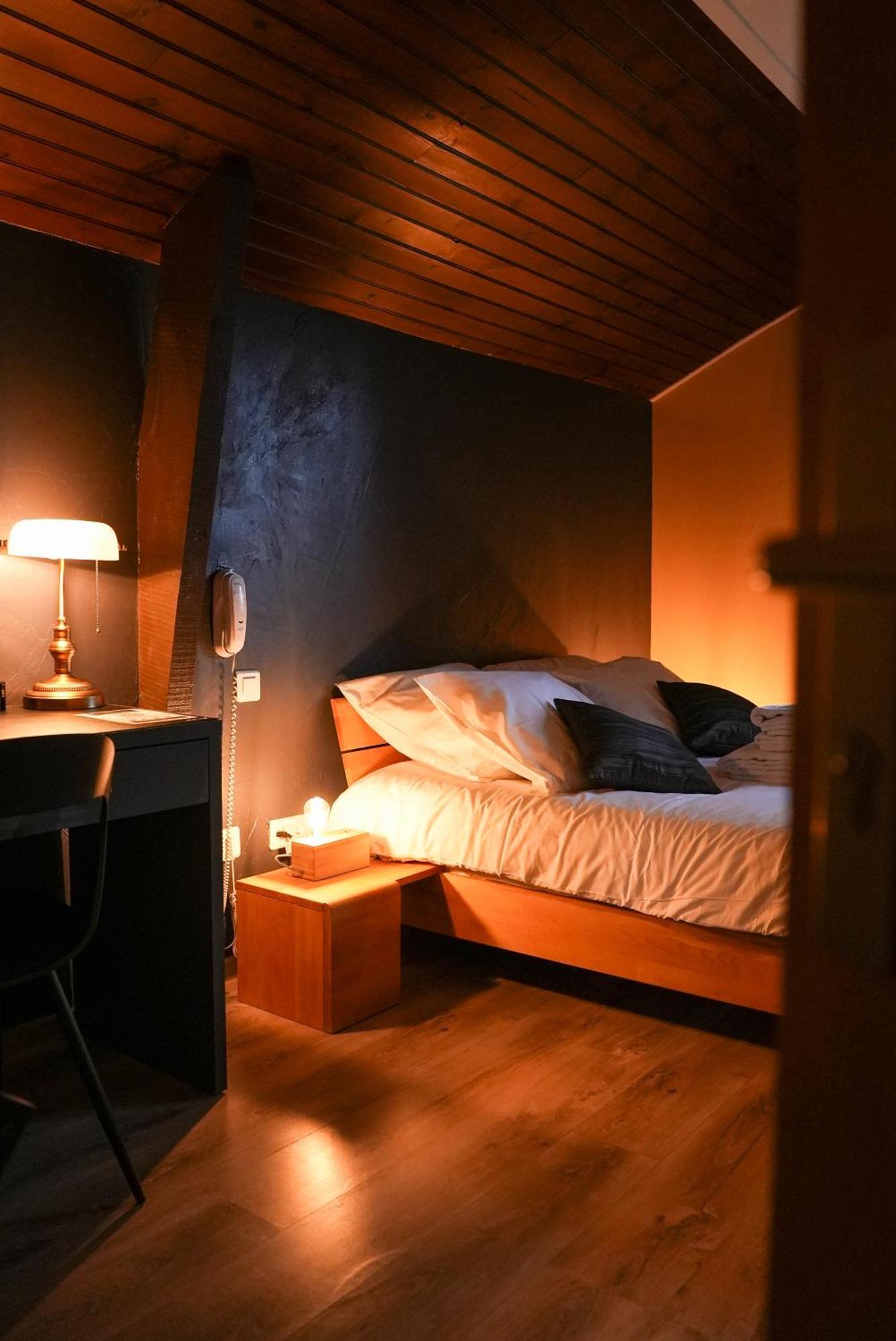 Logis Le Relais De La Voie Sacree Hotel Issoncourt Eksteriør billede